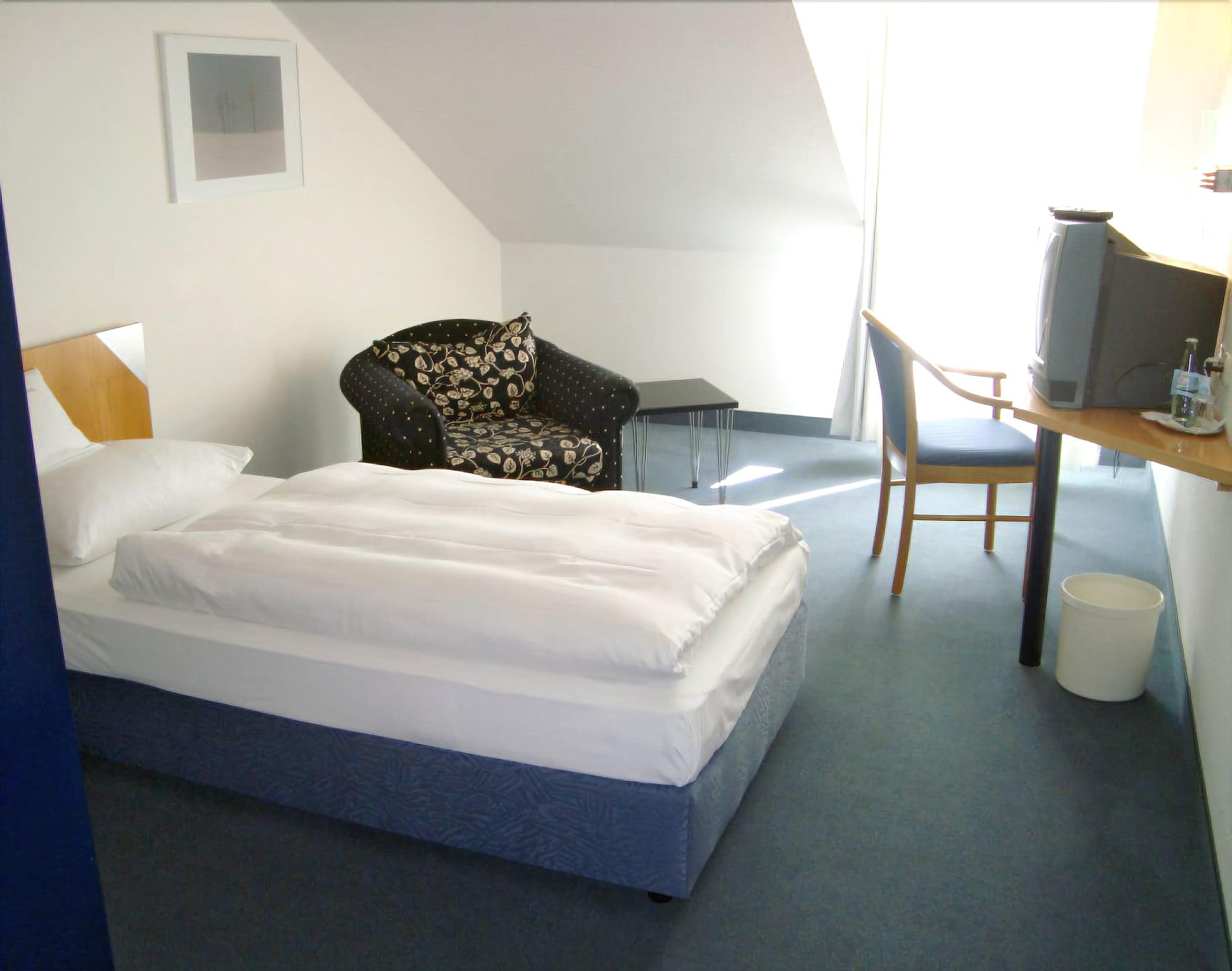 Prima Hotel Havelland Gross Kreutz Экстерьер фото